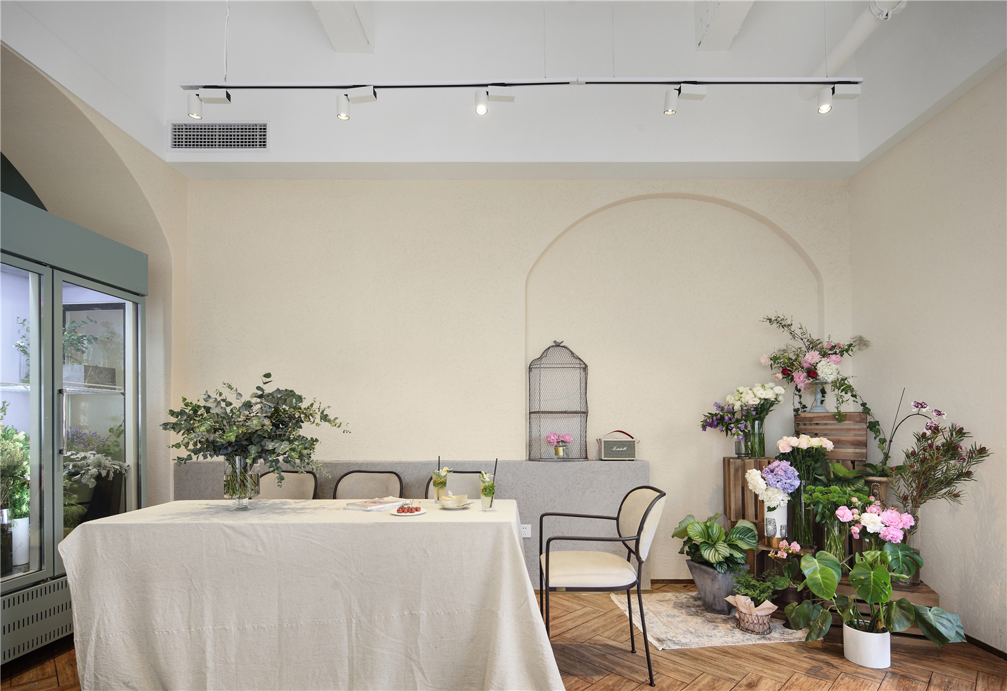 閔行區(qū)100平花店辦公室裝修設(shè)計案例-第2張圖片-上海古都建筑設(shè)計集團 閔行區(qū)100平花店辦公室裝修設(shè)計案例-第2張圖片-上海古都建筑設(shè)計集團