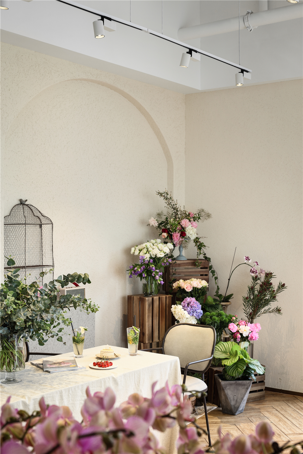 閔行區(qū)100平花店辦公室裝修設(shè)計案例-第4張圖片-上海古都建筑設(shè)計集團 閔行區(qū)100平花店辦公室裝修設(shè)計案例-第4張圖片-上海古都建筑設(shè)計集團