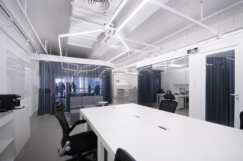 DB北京·E.T.辦公室裝修設(shè)計(jì)案例-第3張圖片-上海古都建筑設(shè)計(jì)集團(tuán) DB北京·E.T.辦公室裝修設(shè)計(jì)案例-第3張圖片-上海古都建筑設(shè)計(jì)集團(tuán)