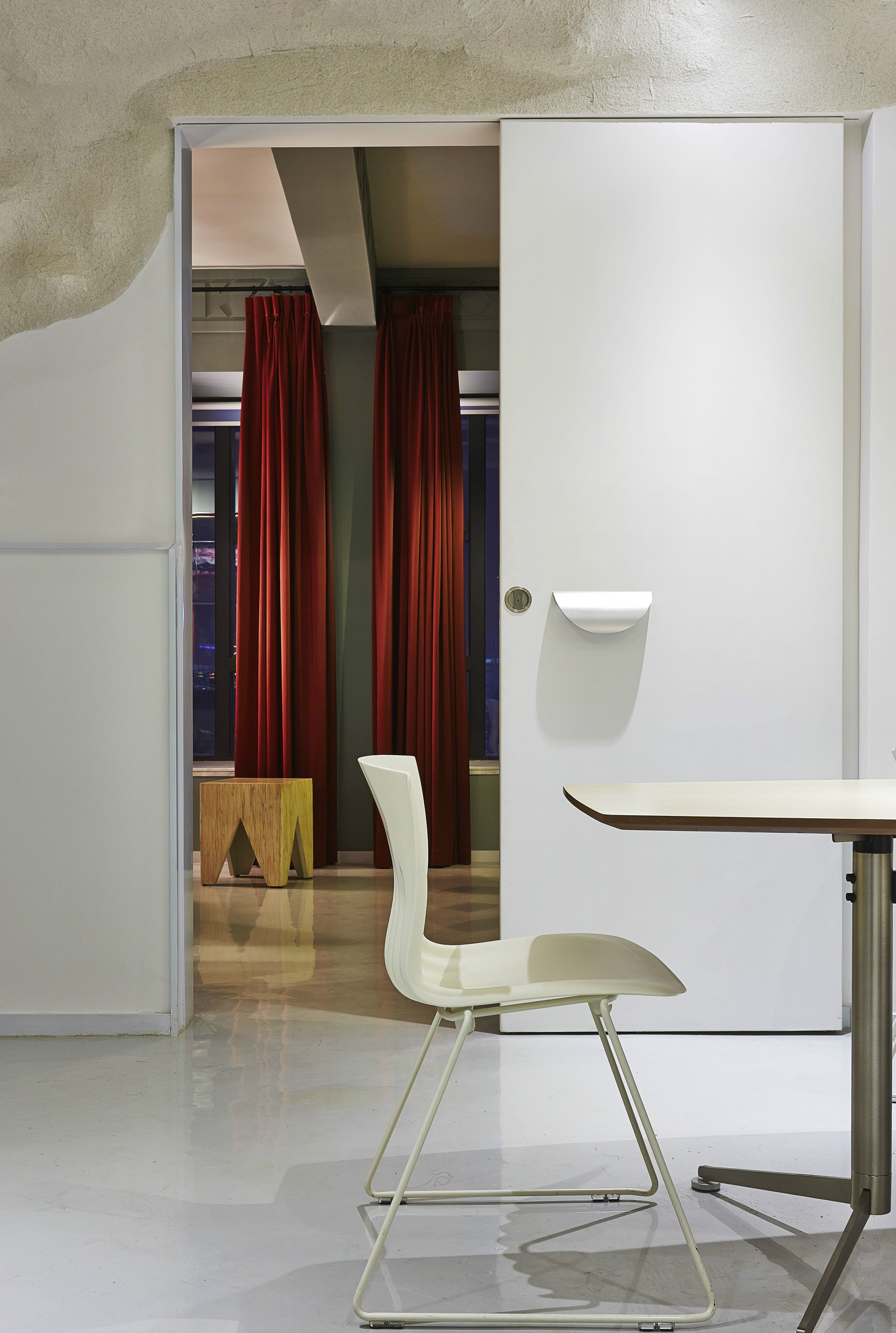 上海山洞風(fēng)格辦公室裝修設(shè)計(jì)效果圖-第2張圖片-上海古都建筑設(shè)計(jì)集團(tuán) 上海山洞風(fēng)格辦公室裝修設(shè)計(jì)效果圖-第2張圖片-上海古都建筑設(shè)計(jì)集團(tuán)