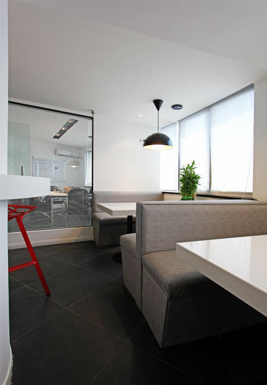 長寧區(qū)簡約風格辦公室裝修設計-第4張圖片-上海古都建筑設計集團 長寧區(qū)簡約風格辦公室裝修設計-第4張圖片-上海古都建筑設計集團