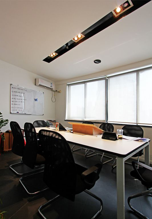 長寧區(qū)簡約風格辦公室裝修設計-第5張圖片-上海古都建筑設計集團 長寧區(qū)簡約風格辦公室裝修設計-第5張圖片-上海古都建筑設計集團