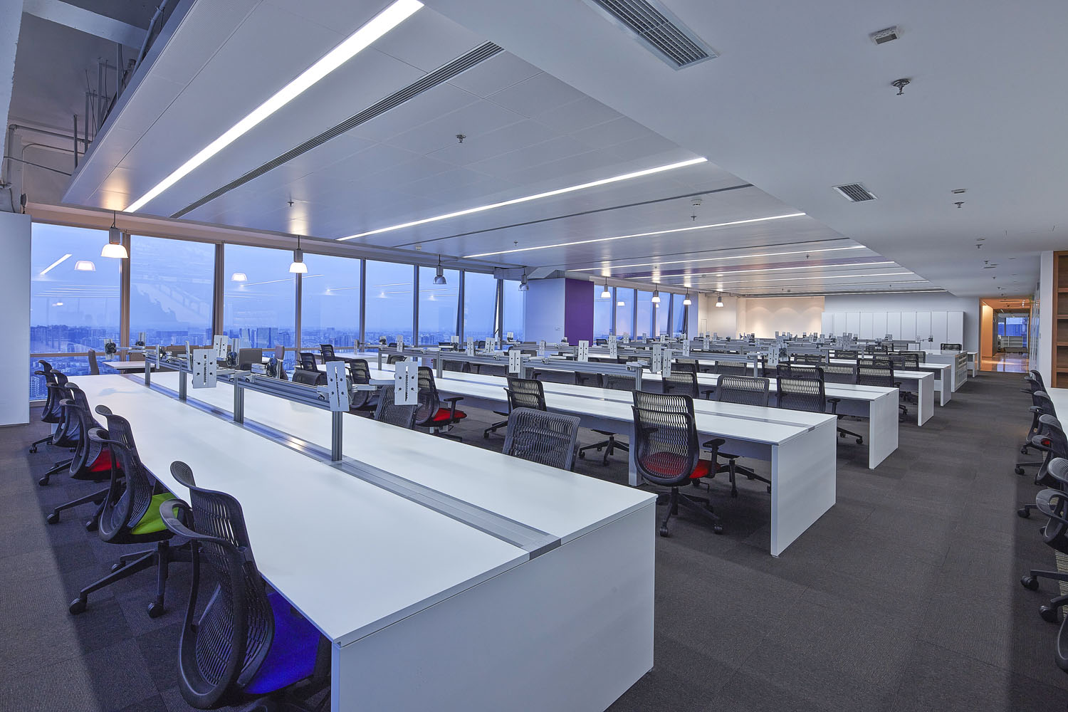 現(xiàn)代科技風辦公室裝修設計效果圖-第3張圖片-上海古都建筑設計集團