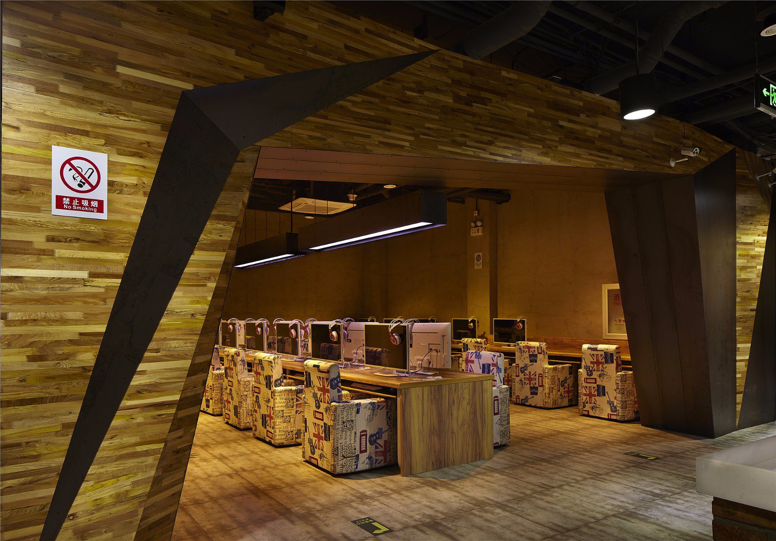 浦東新區(qū)工業(yè)風(fēng)網(wǎng)吧裝修設(shè)計-第3張圖片-上海古都建筑設(shè)計集團(tuán) 浦東新區(qū)工業(yè)風(fēng)網(wǎng)吧裝修設(shè)計-第3張圖片-上海古都建筑設(shè)計集團(tuán)