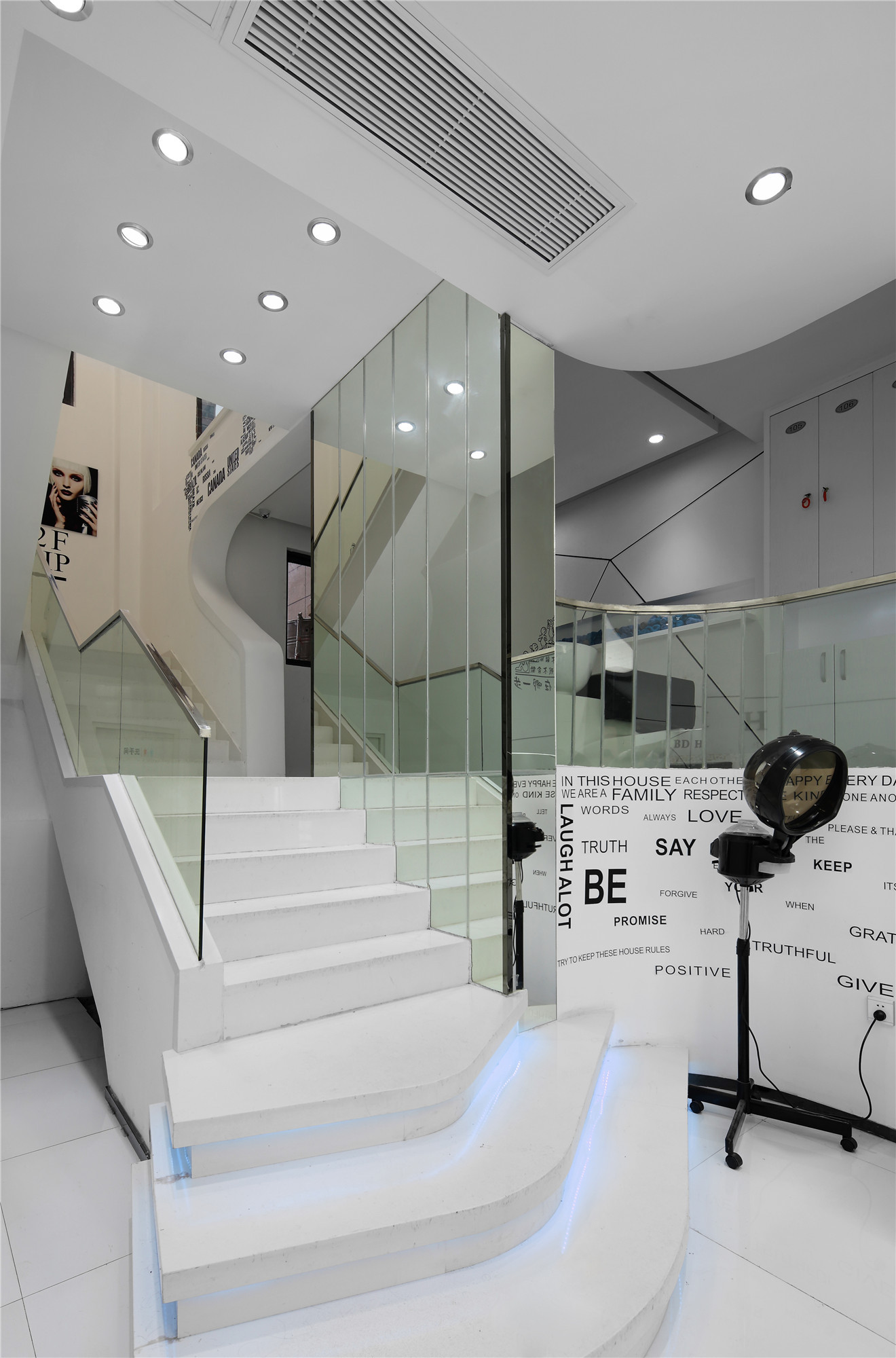 簡約理發(fā)店裝修設(shè)計效果圖-第3張圖片-上海古都建筑設(shè)計集團(tuán)