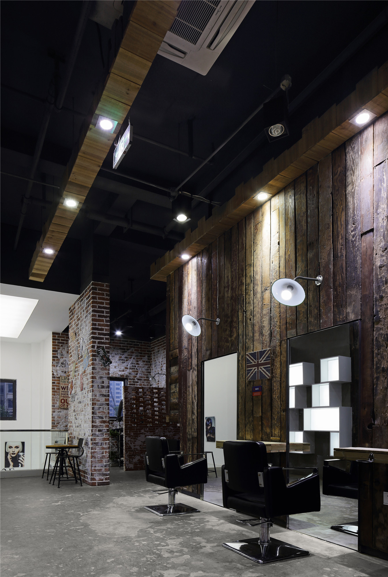 簡約理發(fā)店裝修設(shè)計效果圖-第5張圖片-上海古都建筑設(shè)計集團(tuán)