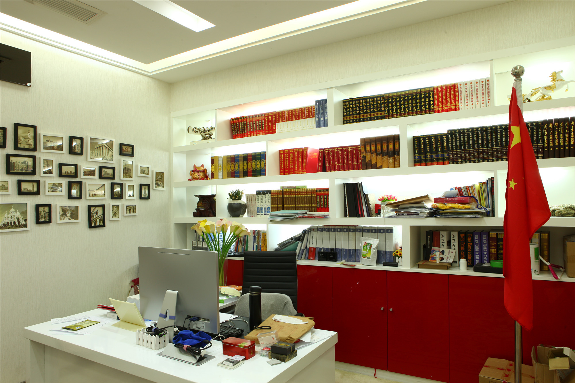 時尚大氣辦公室裝修設(shè)計-第5張圖片-上海古都建筑設(shè)計集團 時尚大氣辦公室裝修設(shè)計-第5張圖片-上海古都建筑設(shè)計集團