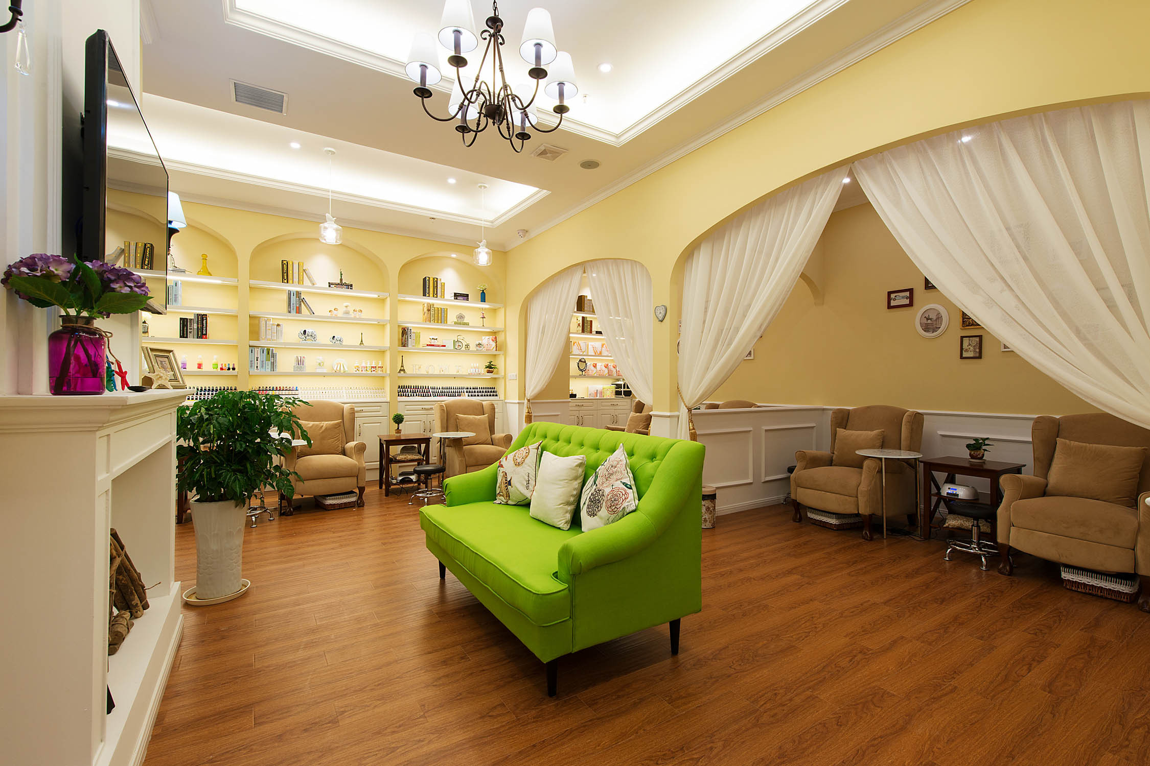 時尚清新美甲店裝修設(shè)計-第2張圖片-上海古都建筑設(shè)計集團(tuán) 時尚清新美甲店裝修設(shè)計-第2張圖片-上海古都建筑設(shè)計集團(tuán)