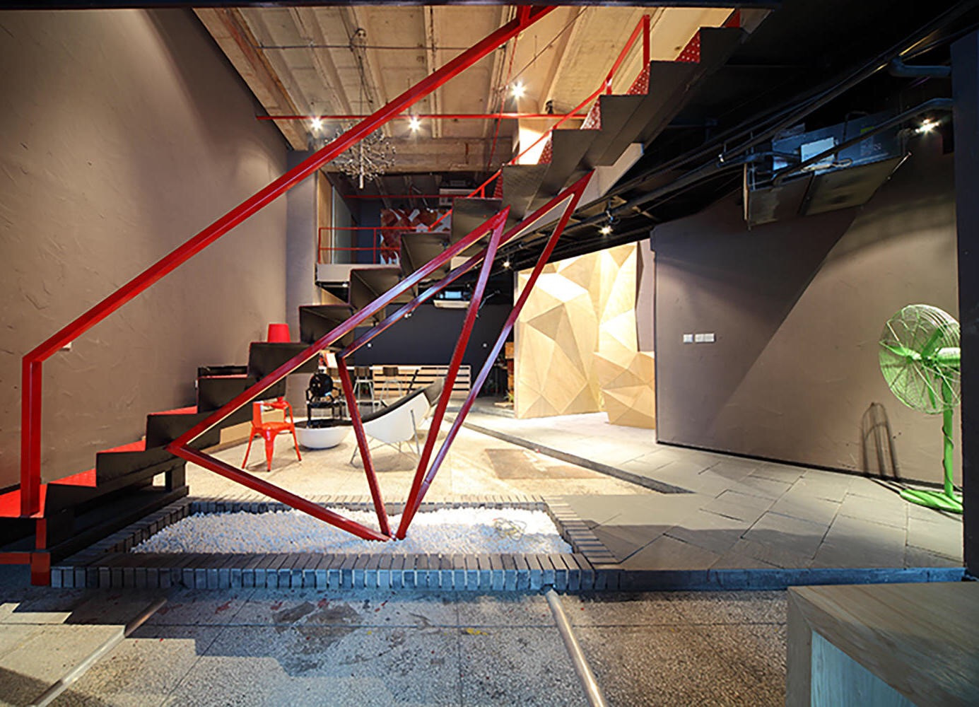 現(xiàn)代loft混搭風格辦公室裝修設計-第6張圖片-上海古都建筑設計集團