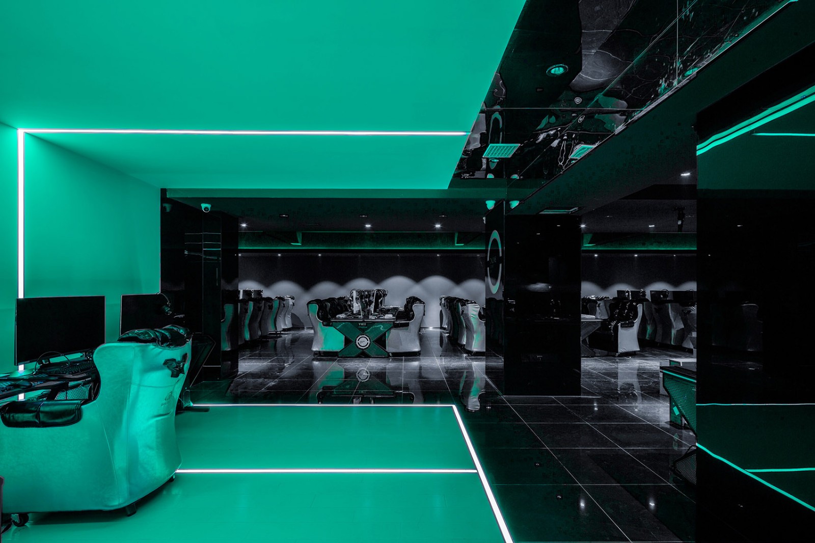 科技電競風(fēng)格網(wǎng)吧裝修設(shè)計(jì)-第5張圖片-上海古都建筑設(shè)計(jì)集團(tuán) 科技電競風(fēng)格網(wǎng)吧裝修設(shè)計(jì)-第5張圖片-上海古都建筑設(shè)計(jì)集團(tuán)