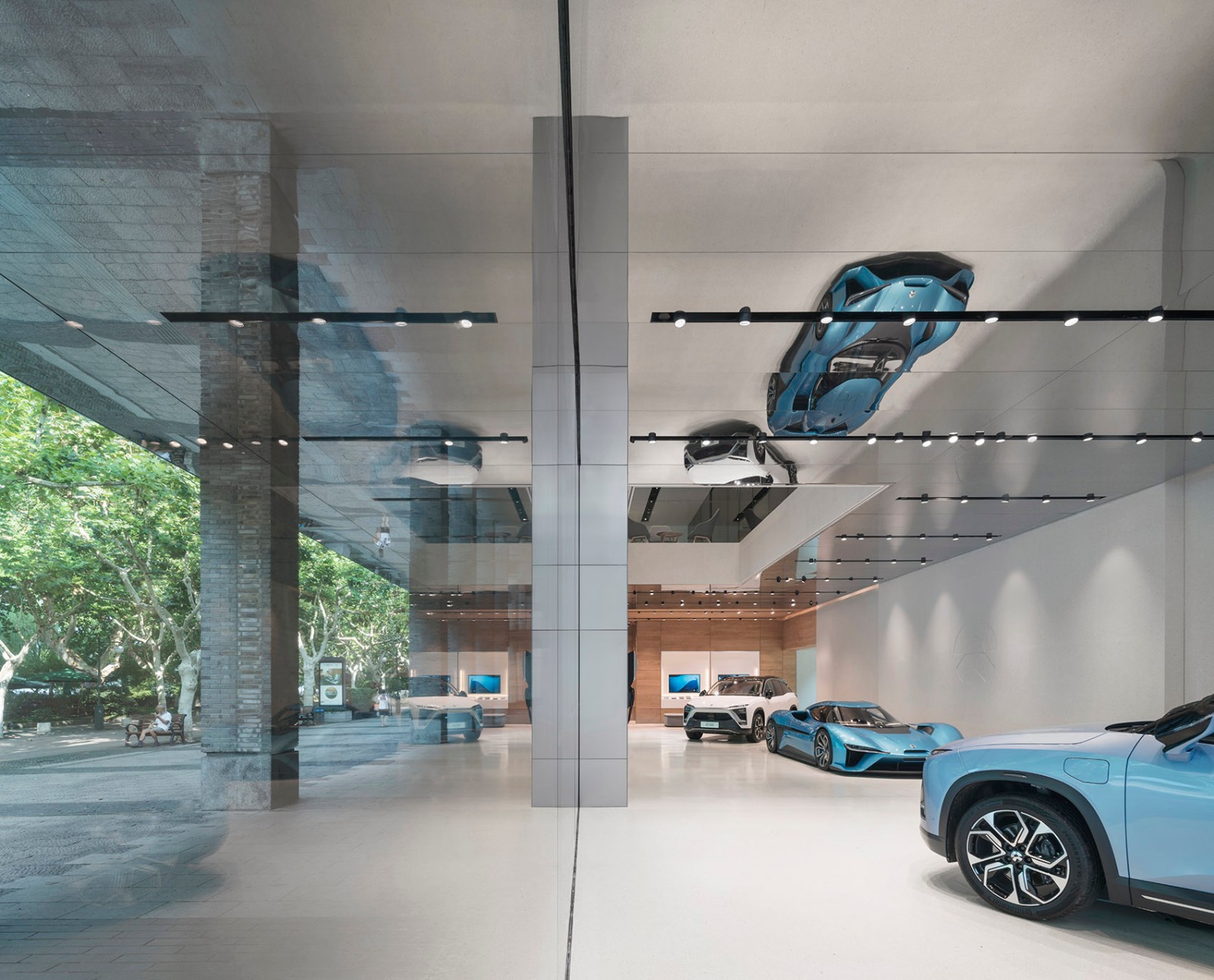 現(xiàn)代簡約4S店展廳裝修設計-第3張圖片-上海古都建筑設計集團