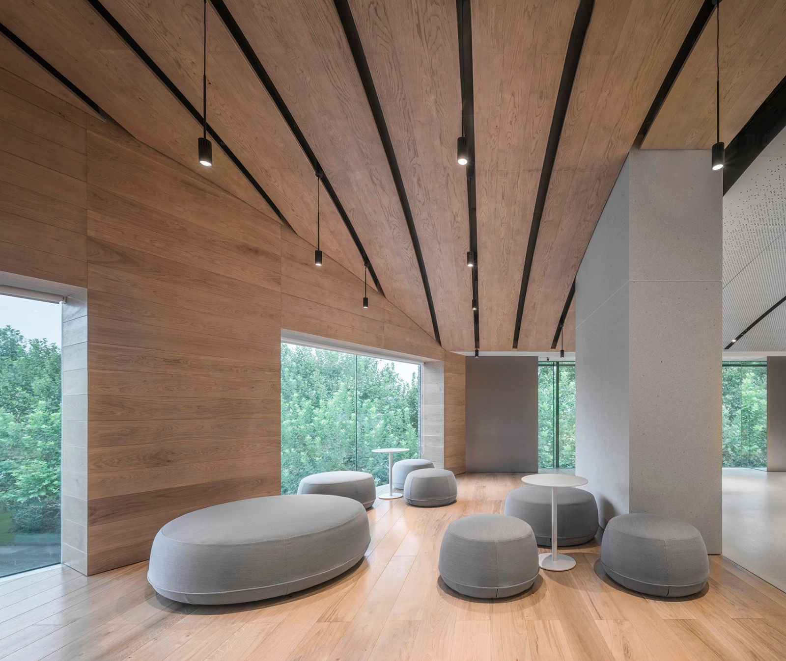 現(xiàn)代簡約4S店展廳裝修設計-第5張圖片-上海古都建筑設計集團