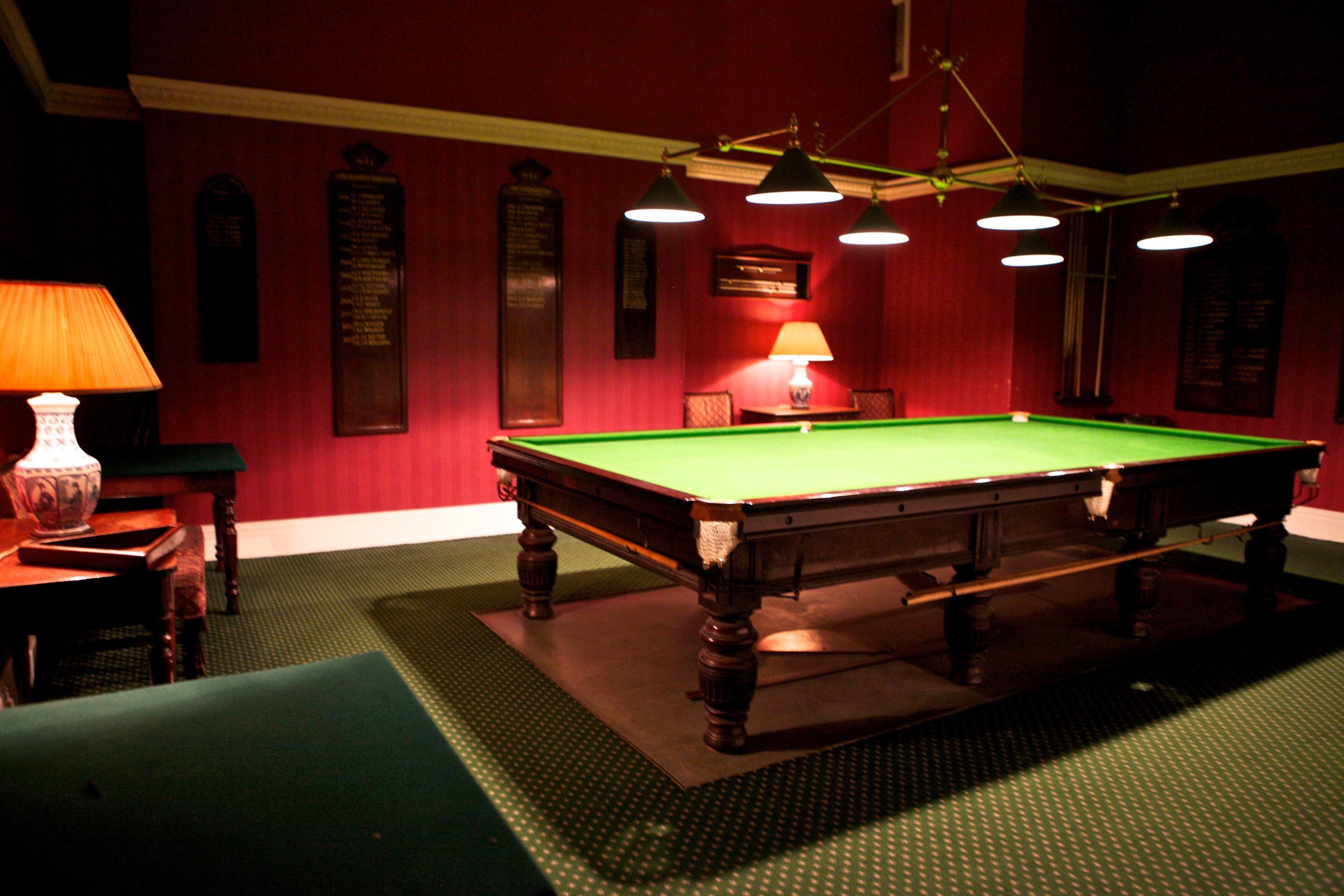 小型簡約臺球室裝修設(shè)計-第5張圖片-上海古都建筑設(shè)計集團