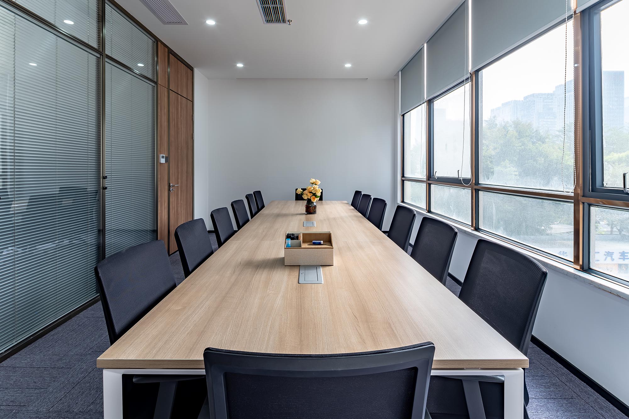 浦東5200平律師事務所辦公裝潢設(shè)計-第5張圖片-上海古都建筑設(shè)計集團 浦東5200平律師事務所辦公裝潢設(shè)計-第5張圖片-上海古都建筑設(shè)計集團