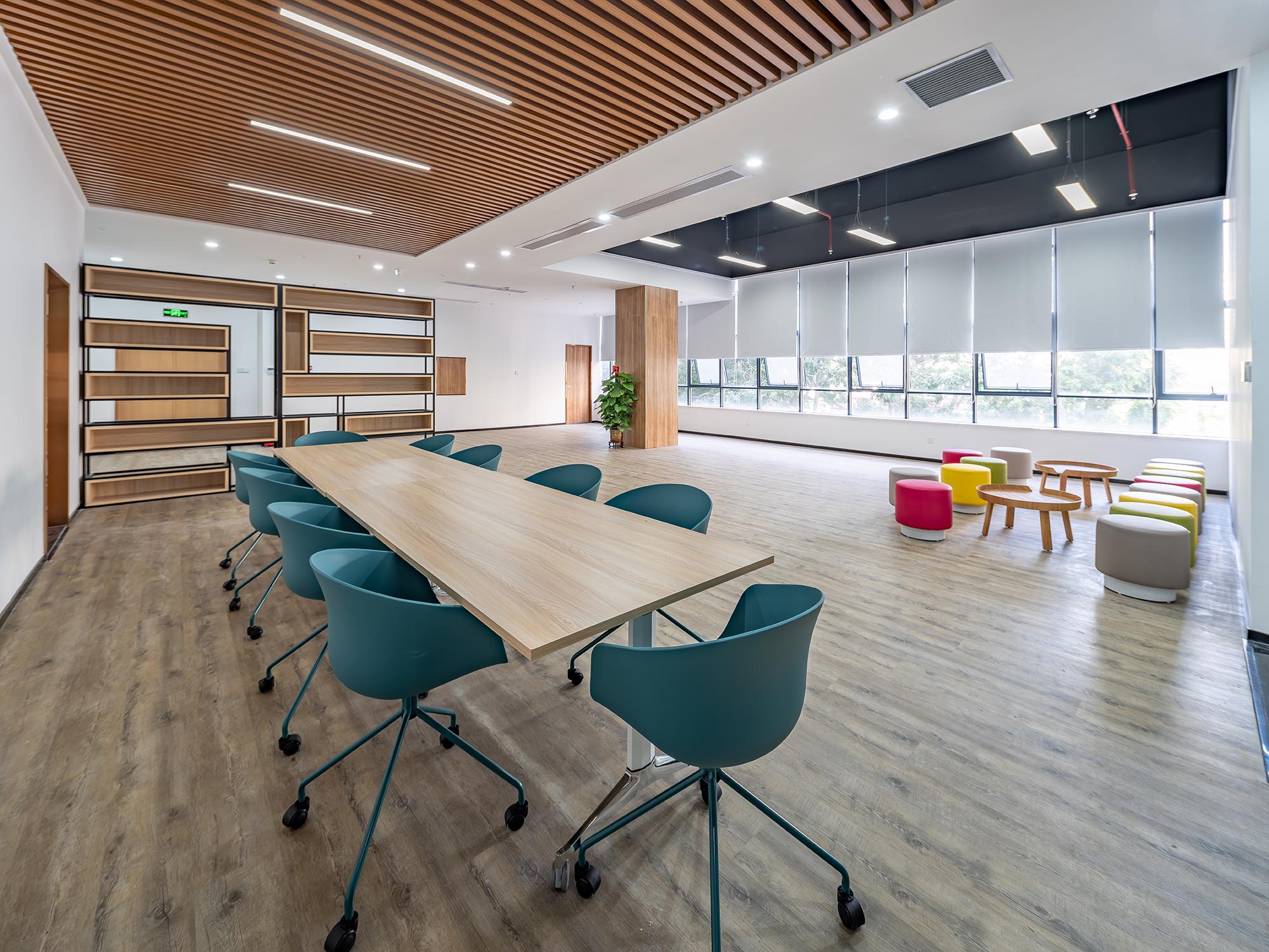 浦東5200平律師事務所辦公裝潢設(shè)計-第7張圖片-上海古都建筑設(shè)計集團 浦東5200平律師事務所辦公裝潢設(shè)計-第7張圖片-上海古都建筑設(shè)計集團